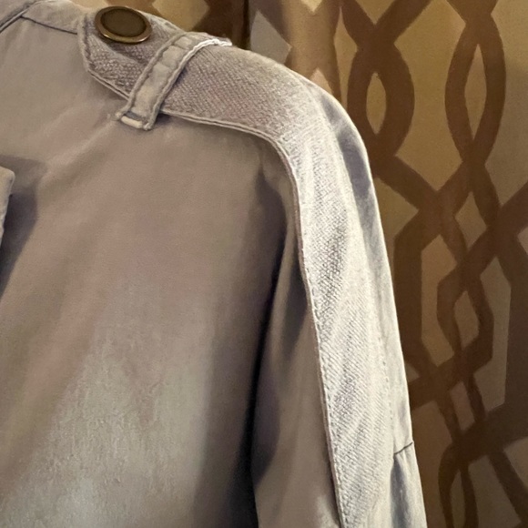 Lightweight jacket!! - Picture 4 of 5